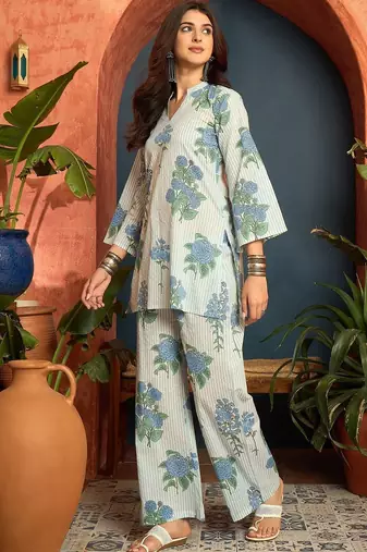 women floral printed regular  cotton kurti with palazzos