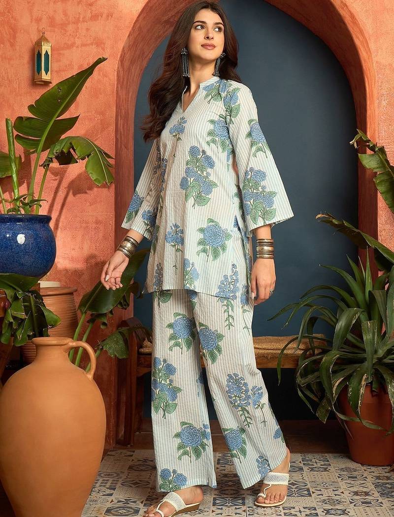 women floral printed regular  cotton kurti with palazzos