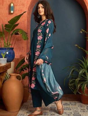 women cotton floral embroidered thread work kurta with palazzos & dupatta 4