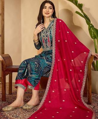 women leheriya dyed regular thread work kurta with trousers & with dupatta 1