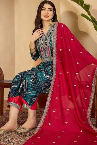 women leheriya dyed regular thread work kurta with trousers & with dupatta