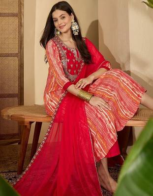 women ethnic motifs printed empire thread work kurta with trousers & with dupatta 1