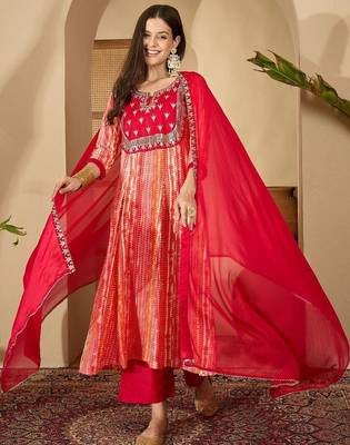 women ethnic motifs printed empire thread work kurta with trousers & with dupatta 2