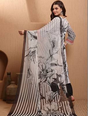women floral printed regular thread work kurta with trousers & with dupatta 7
