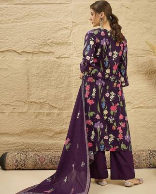 women floral printed regular  cotton kurta with palazzos & with dupatta 6