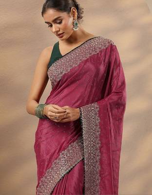maroon embellished saree with unstitched blouse piece 5