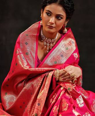pink woven design saree with unstitched blouse piece 3