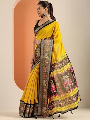 mustard solid georgette saree with unstitched blouse piece 3