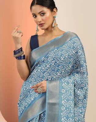 blue printed saree with unstitched blouse piece 2