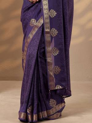 purple printed saree with unstitched blouse piece 3