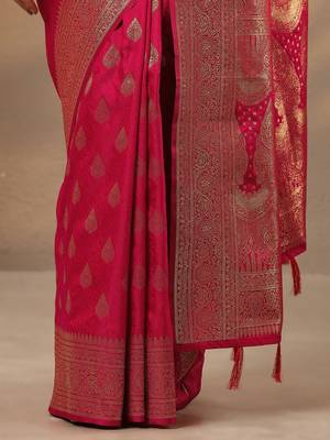 woven design saree with unstitched blouse piece 5