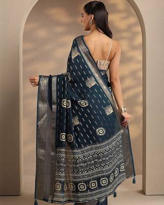 teal woven design saree with unstitched blouse piece 5