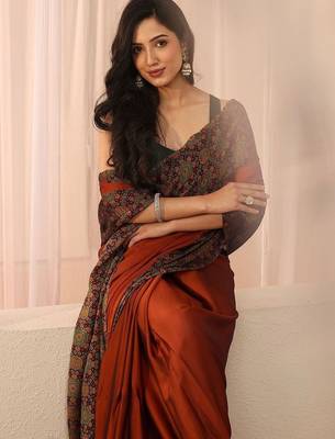rust printed saree with blouse 2