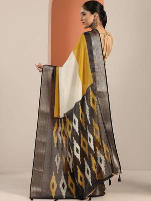 off white solid saree with unstitched blouse piece 3