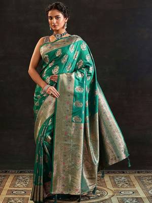 green woven design saree with unstitched blouse piece 3