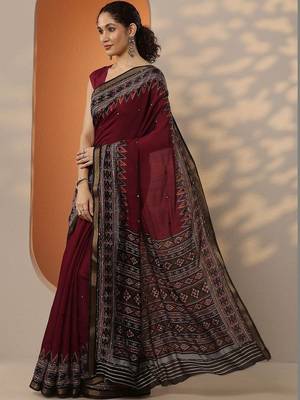 maroon solid saree with unstitched blouse piece 2