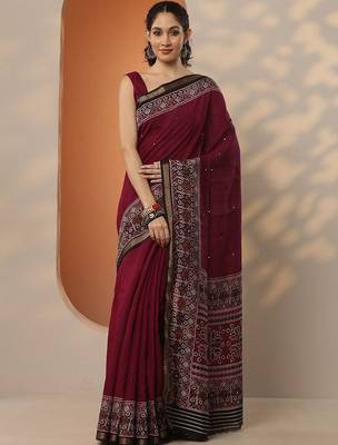 maroon solid saree with unstitched blouse piece 2
