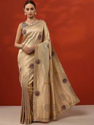 gold woven design banarasi saree with unstitched blouse piece 1