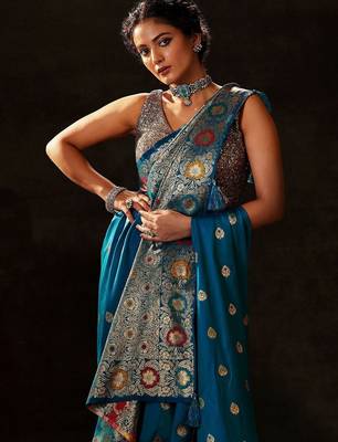 teal woven design saree with unstitched blouse piece 5