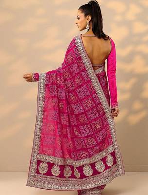 magenta bandhani printed saree with unstitched blouse piece 4