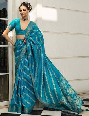 blue printed saree with unstitched blouse piece 1