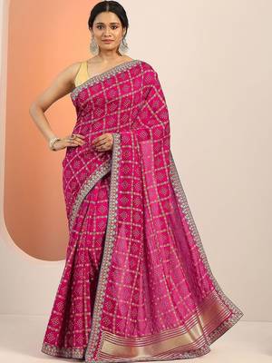 pink printed bandhani saree with unstitched blouse piece 5