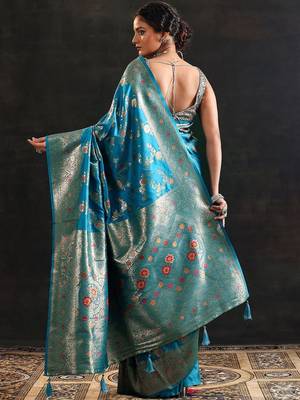 blue woven design saree with unstitched blouse piece 4