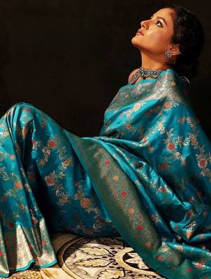 blue woven design saree with unstitched blouse piece 5