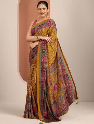 mustard printed crepe saree with unstitched blouse piece 3