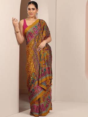 mustard printed crepe saree with unstitched blouse piece 5