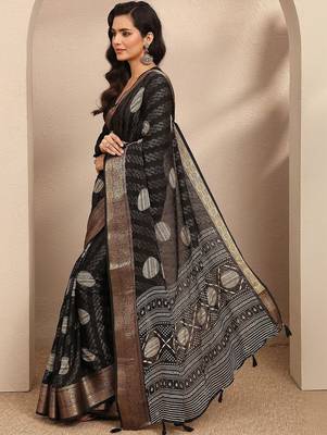 black printed georgette saree with unstitched blouse piece 5