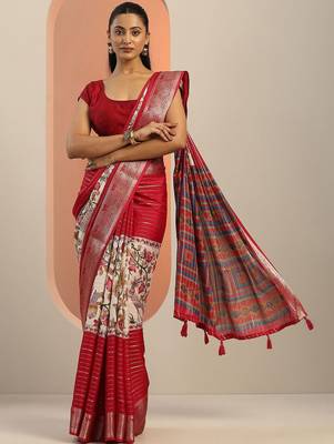 red printed crepe saree with unstitched blouse piece 2