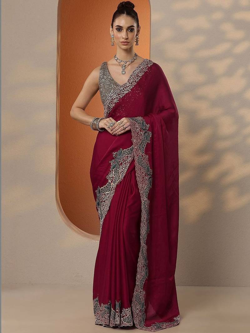 maroon solid chiffon saree with unstitched blouse piece