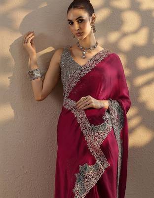 maroon solid chiffon saree with unstitched blouse piece 5