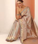 peach saree with unstitched blouse piece