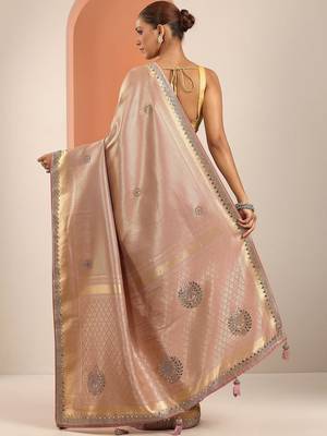 peach saree with unstitched blouse piece 4