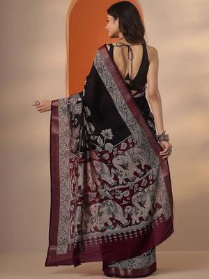 black printed saree with unstitched blouse piece 3