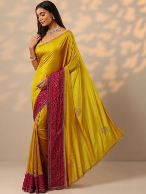 yellow embellished crepe saree with unstitched blouse piece 2