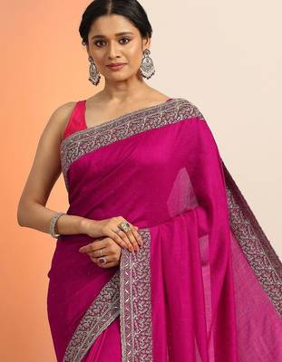 magenta embellished saree with unstitched blouse piece 5
