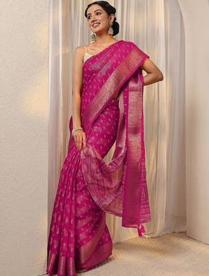 magenta ethnic woven design saree with unstitched blouse piece 3