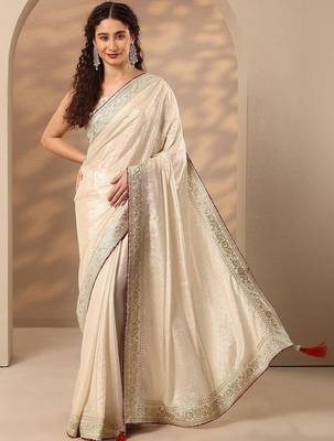 off white embellished saree with unstitched blouse piece 5