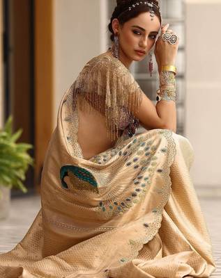 gold woven design saree with unstitched blouse piece 5