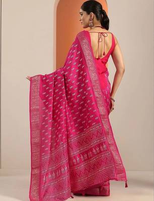 pink printed saree with unstitched blouse piece 4