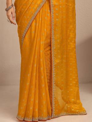 yellow printed saree with unstitched blouse piece 4