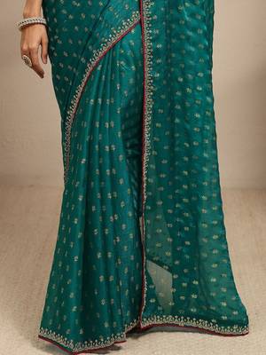 Teal blue floral printed saree with unstitched blouse piece 5