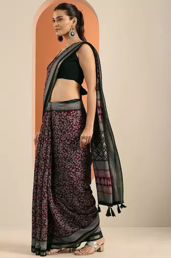Pink maroon printed saree with unstitched blouse piece