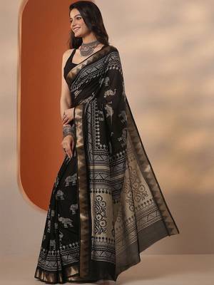 black printed saree with unstitched blouse piece 2