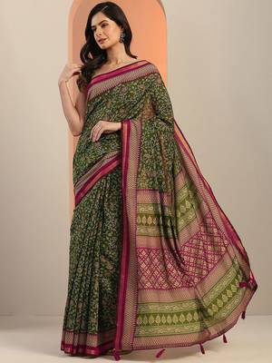 green printed saree with unstitched blouse piece 3