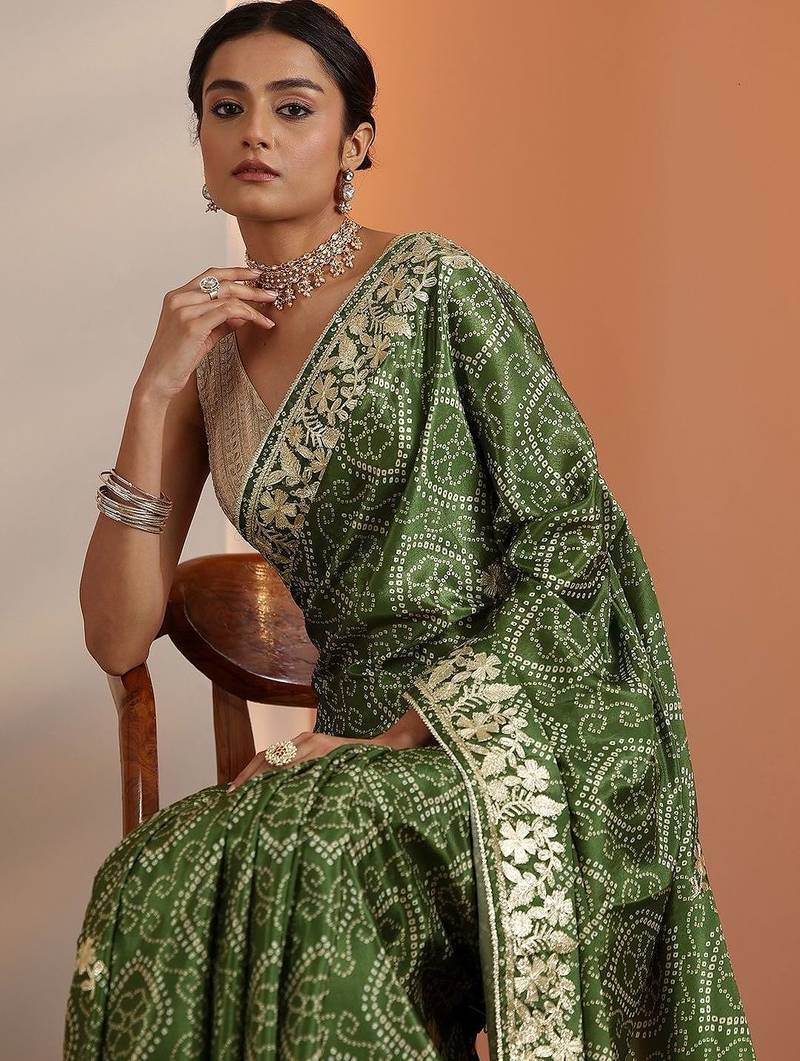 green bandhani printed chinon saree with unstitched blouse piece