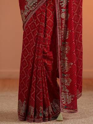 Red red printed georgette saree with unstitched blouse piece 5
